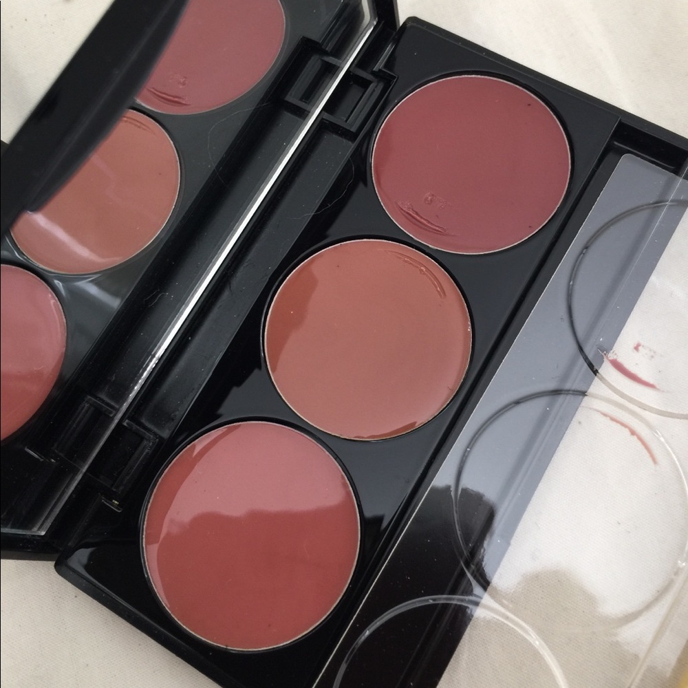Bobbi Brown neutral lip gloss palette